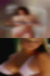 Looking women pissing